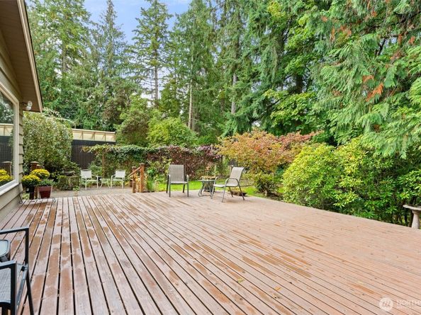 17015 32nd Avenue NE, Lake Forest Park WA 98155
