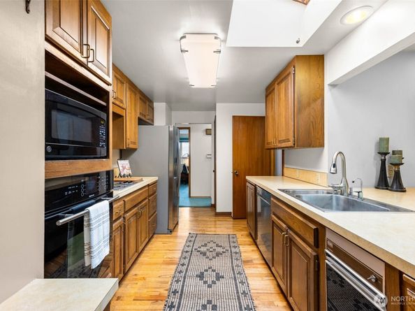 17015 32nd Avenue NE, Lake Forest Park WA 98155
