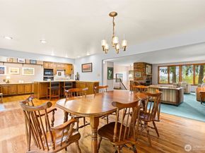 17015 32nd Avenue NE, Lake Forest Park WA 98155