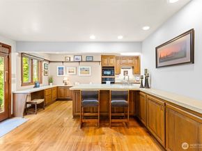 17015 32nd Avenue NE, Lake Forest Park WA 98155