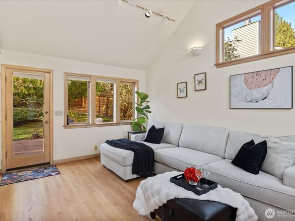 11307 24th Avenue NE, Seattle WA 98125