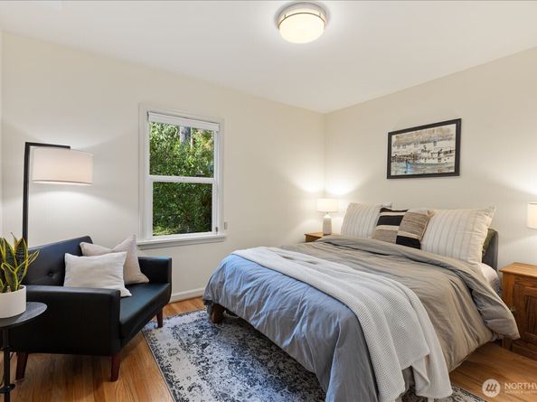 11307 24th Avenue NE, Seattle WA 98125