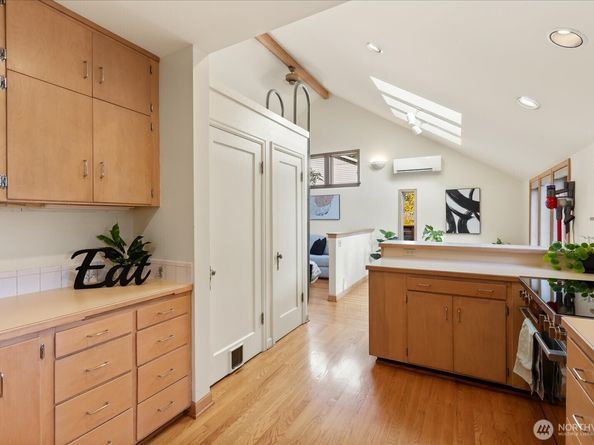 11307 24th Avenue NE, Seattle WA 98125