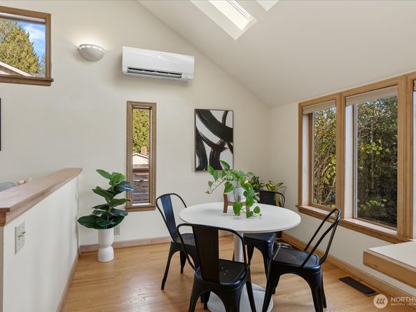 11307 24th Avenue NE, Seattle WA 98125