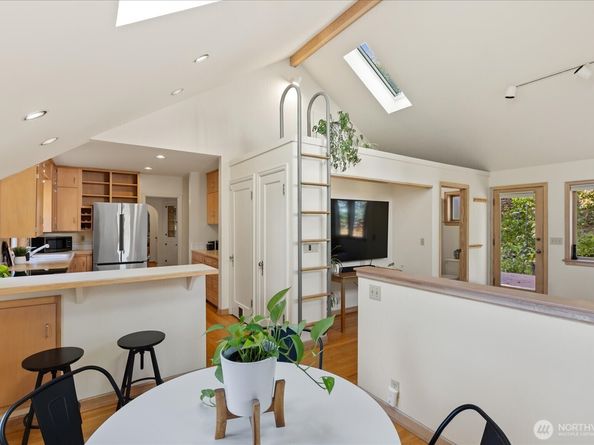 11307 24th Avenue NE, Seattle WA 98125