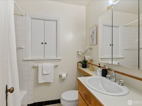 11307 24th Avenue NE, Seattle WA 98125