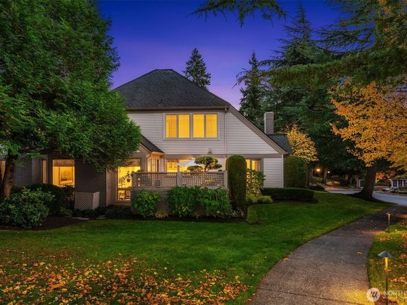 1728 Bellevue Way NE, Bellevue WA 98004