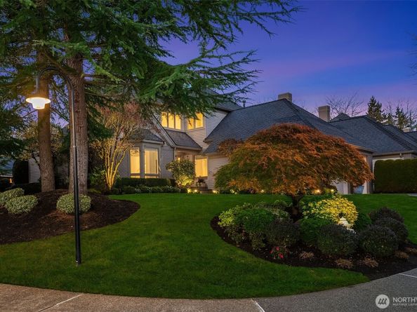 1728 Bellevue Way NE, Bellevue WA 98004