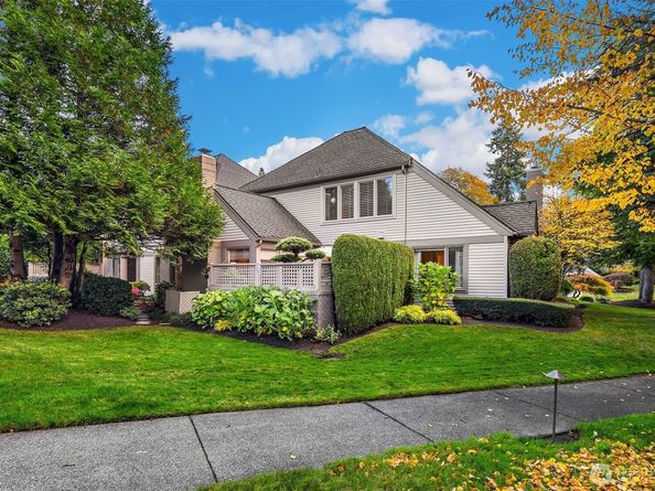 1728 Bellevue Way NE, Bellevue WA 98004