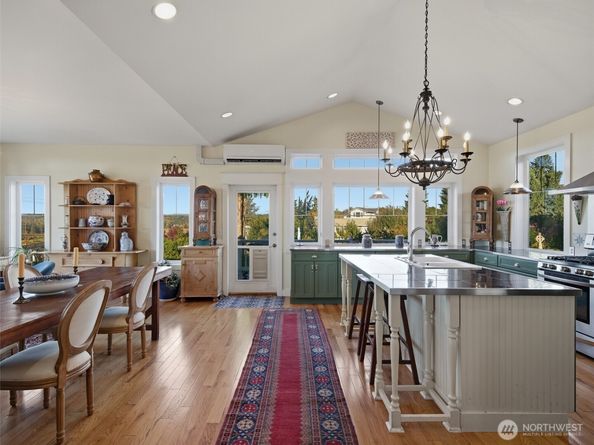 6716 Skipley Rd, Snohomish WA 98290