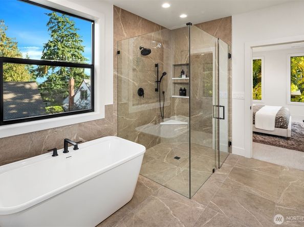 1249 NE 94th Street, Seattle WA 98115
