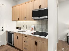 1249 NE 94th Street, Seattle WA 98115