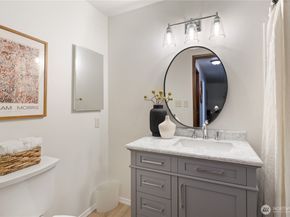 7021 Sand Point Way B204, Seattle WA 98115