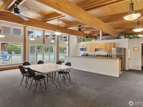 7021 Sand Point Way B204, Seattle WA 98115
