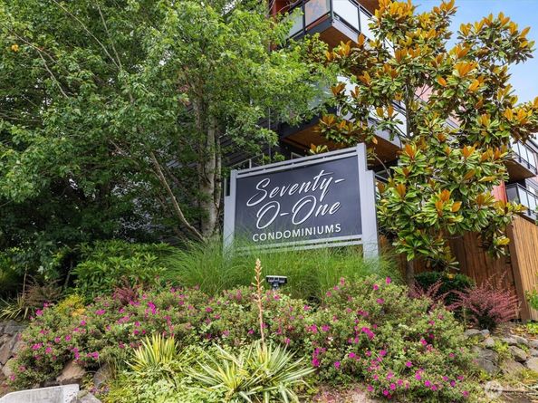 7021 Sand Point Way B204, Seattle WA 98115