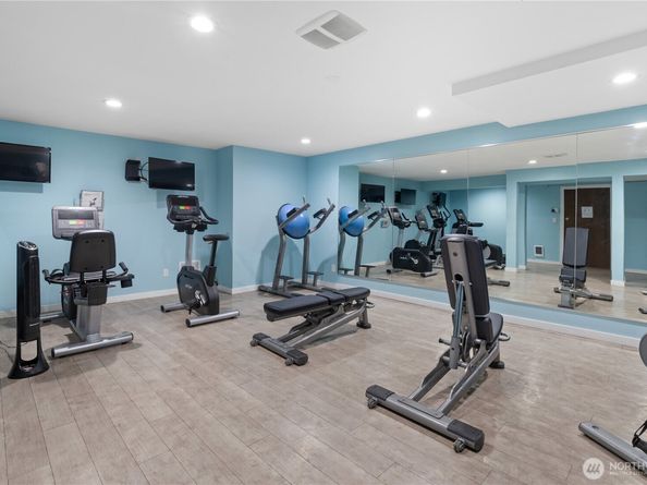 7021 Sand Point Way B204, Seattle WA 98115