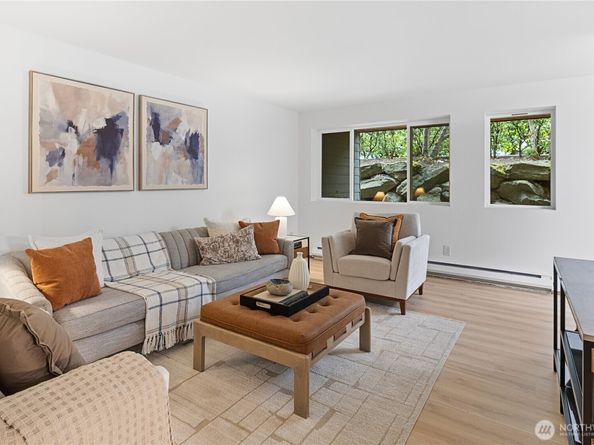 7021 Sand Point Way B204, Seattle WA 98115