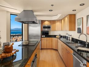 2201 3rd Avenue 2003, Seattle WA 98121