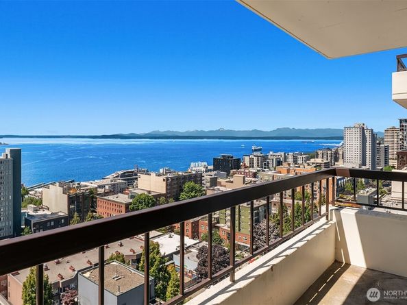 2201 3rd Avenue 2003, Seattle WA 98121