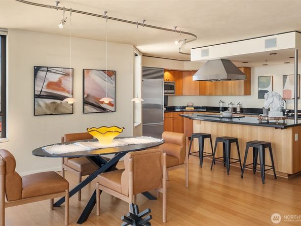 2201 3rd Avenue 2003, Seattle WA 98121