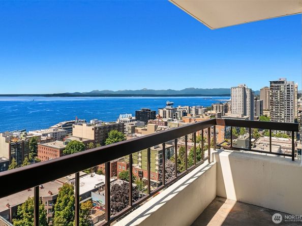 2201 3rd Avenue 2003, Seattle WA 98121