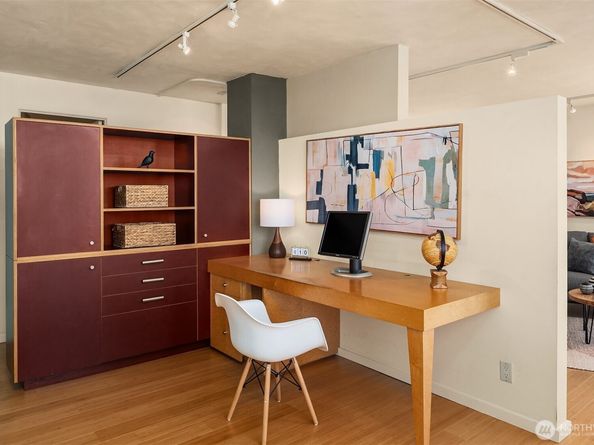 2201 3rd Avenue 2003, Seattle WA 98121