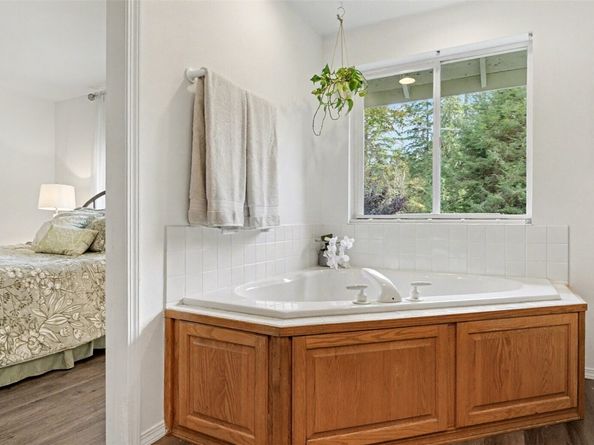 13620 317th Avenue NE, Duvall WA 98019