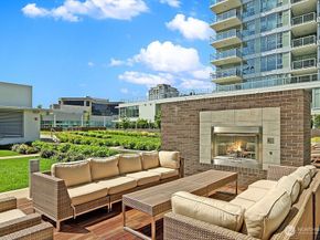 588 Bell St 2405S, Seattle WA 98121