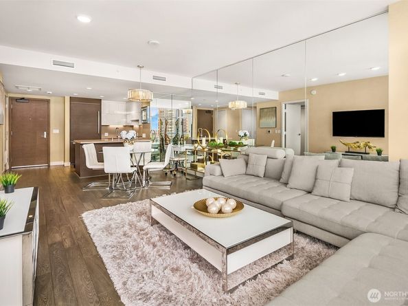 588 Bell St 2405S, Seattle WA 98121