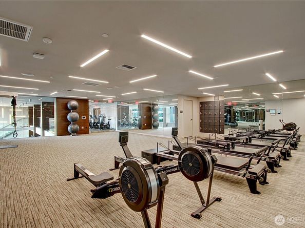 588 Bell St 2405S, Seattle WA 98121