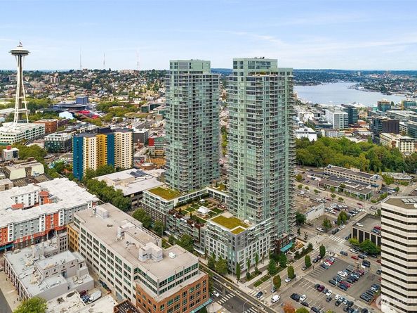 588 Bell St 2405S, Seattle WA 98121