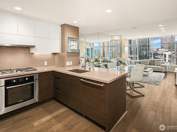 588 Bell St 2405S, Seattle WA 98121