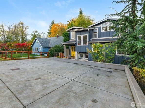 2708 NE 98th Street, Seattle WA 98115