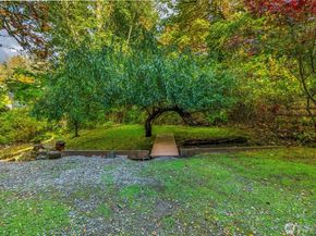 2708 NE 98th Street, Seattle WA 98115