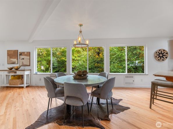 2708 NE 98th Street, Seattle WA 98115