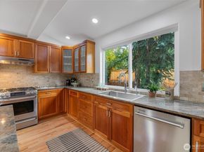 2708 NE 98th Street, Seattle WA 98115