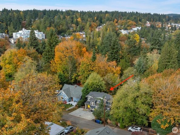 2708 NE 98th Street, Seattle WA 98115