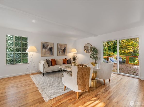 2708 NE 98th Street, Seattle WA 98115