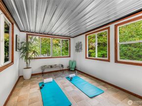 2708 NE 98th Street, Seattle WA 98115