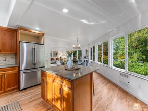 2708 NE 98th Street, Seattle WA 98115