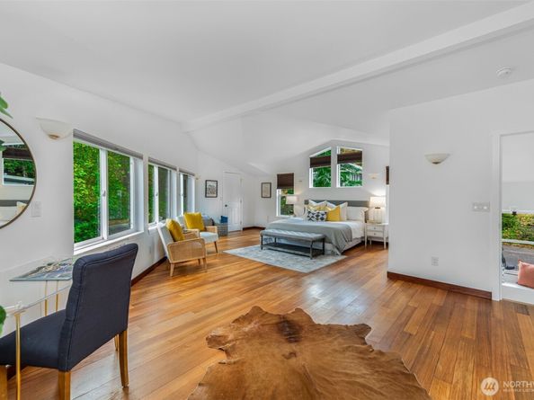 2708 NE 98th Street, Seattle WA 98115