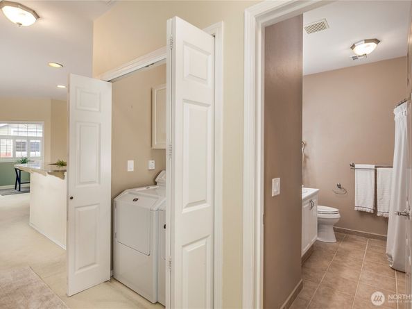 5500 Harbour Pointe Boulevard B202, Mukilteo WA 98275