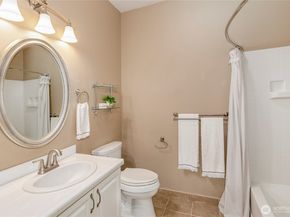 5500 Harbour Pointe Boulevard B202, Mukilteo WA 98275