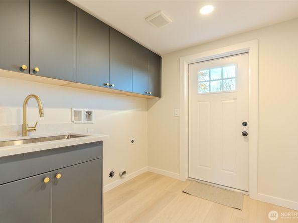 16425 Benson Road S, Renton WA 98055