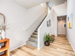 278 NE Shadowhawk Lane, Bremerton WA 98311