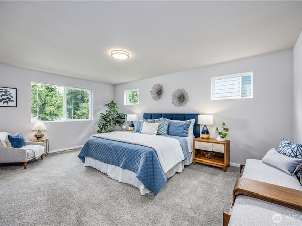 278 NE Shadowhawk Lane, Bremerton WA 98311