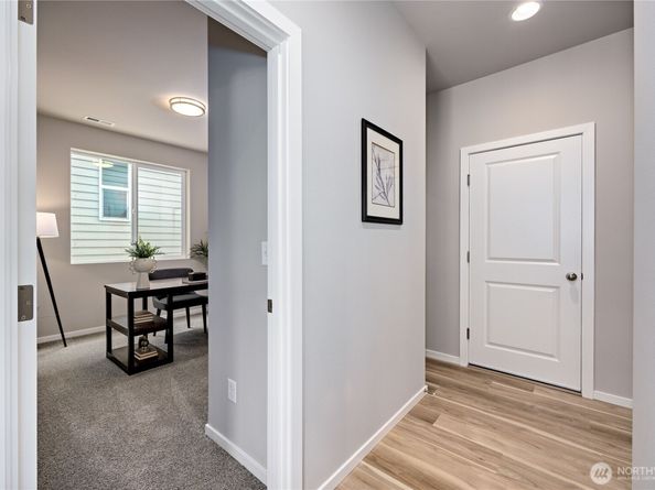 278 NE Shadowhawk Lane, Bremerton WA 98311