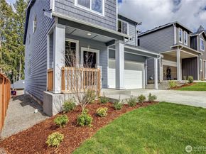 278 NE Shadowhawk Lane, Bremerton WA 98311
