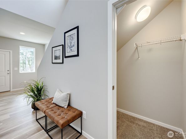 278 NE Shadowhawk Lane, Bremerton WA 98311