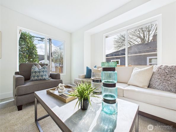 305 Meadow Avenue N, Renton WA 98057